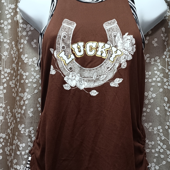 No Boundaries Brown Tank Top with Lucky Horseshoe - Picture 2 of 4